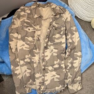 Hollister Camo Pattern jacket